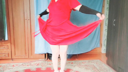 Kitty_Cross: 誘惑的なシシー 無邪気に微笑みながらもいたずらっぽく振る舞う