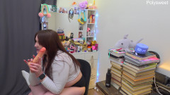 Polly Sweet: Sexuálně potěším chlapa, který není v rámu