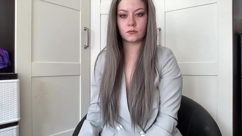 Vilu_and_Mi: Colega de trabalho esqueceu de fechar sua cam depois da...