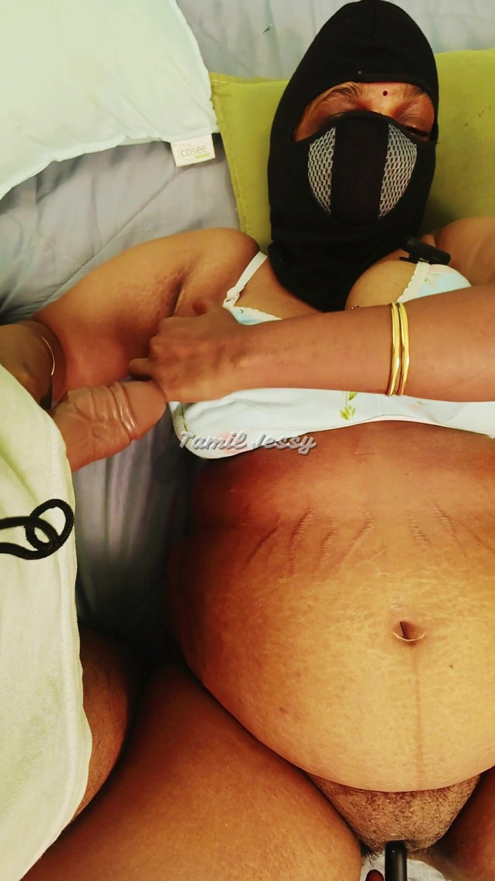 Tamil Jessy: 打手枪