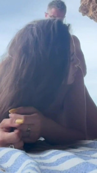 Hijadevenus Invited Me to a Nude Beach... She Made Cum Twice!