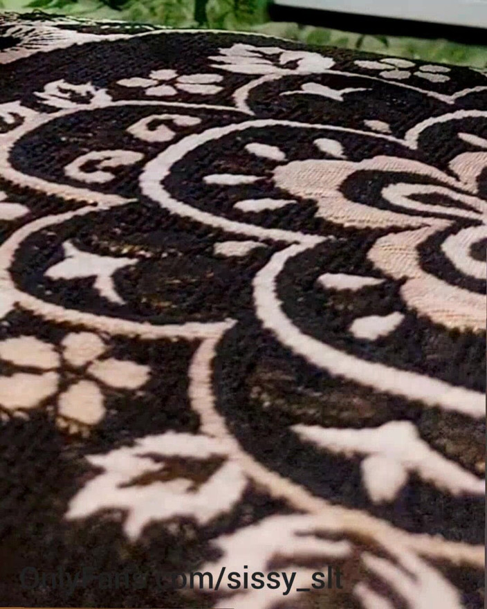 TheaDesiHotwife: Suri rumah yang baru berkahwin seksi berkongkek penuh dengan abang...