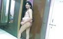 Cute &amp; Nude Crossdresser: Sexy sissy transvestiert femboy Sweet Lollipop in hellrosa dessous und...