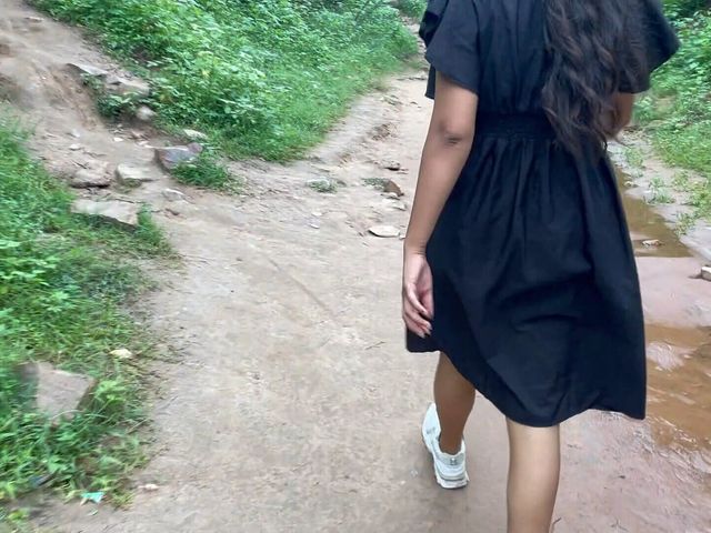Most Beautifull Virgin Girlfriend Fucked in Jungle Before Marriage (Bindass Baby)