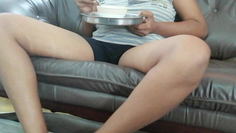 Tina Baby: La mia sorellastra mi seduce davvero. Guarda fino alla fine