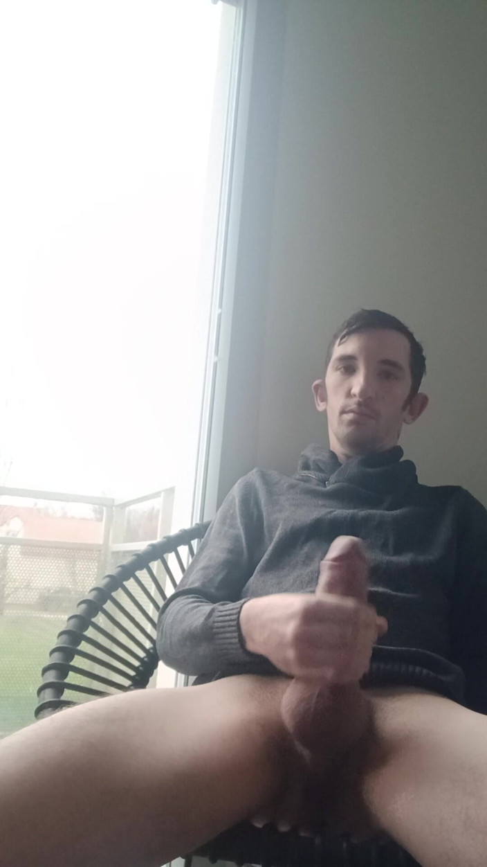 Alexis bondoux: Morning Handjob