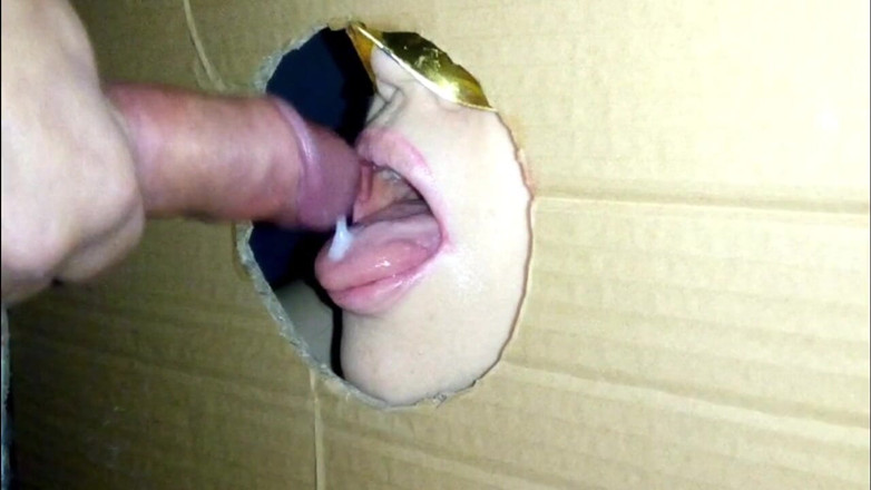 Sexoamateur: Gloryhole inverse
