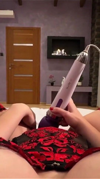 Це відео, яке я відправляю своєму бику, вгадайте, скільки разів на тиждень в середньому я мастурбую?=)