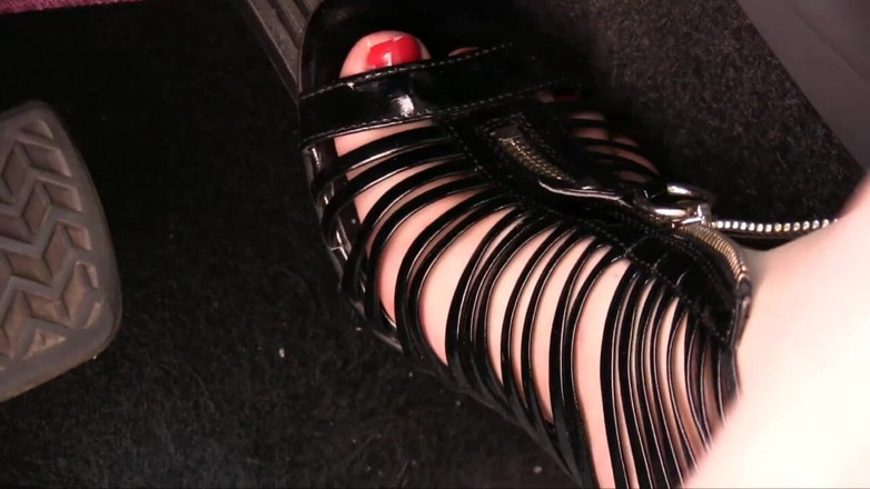 Lady Mesmeratrix Official: Vuốt ve động cơ