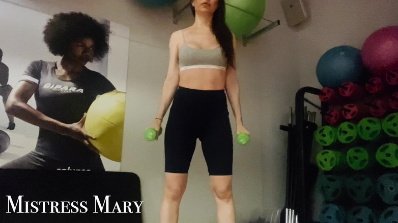 Mistress Mary: ファンがジムで愛人を見た