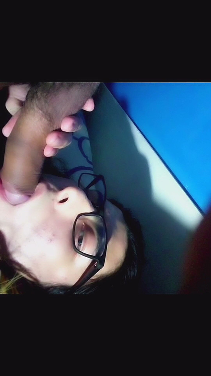 Celi Red: Selfsuck i cum dwa razy w ustach