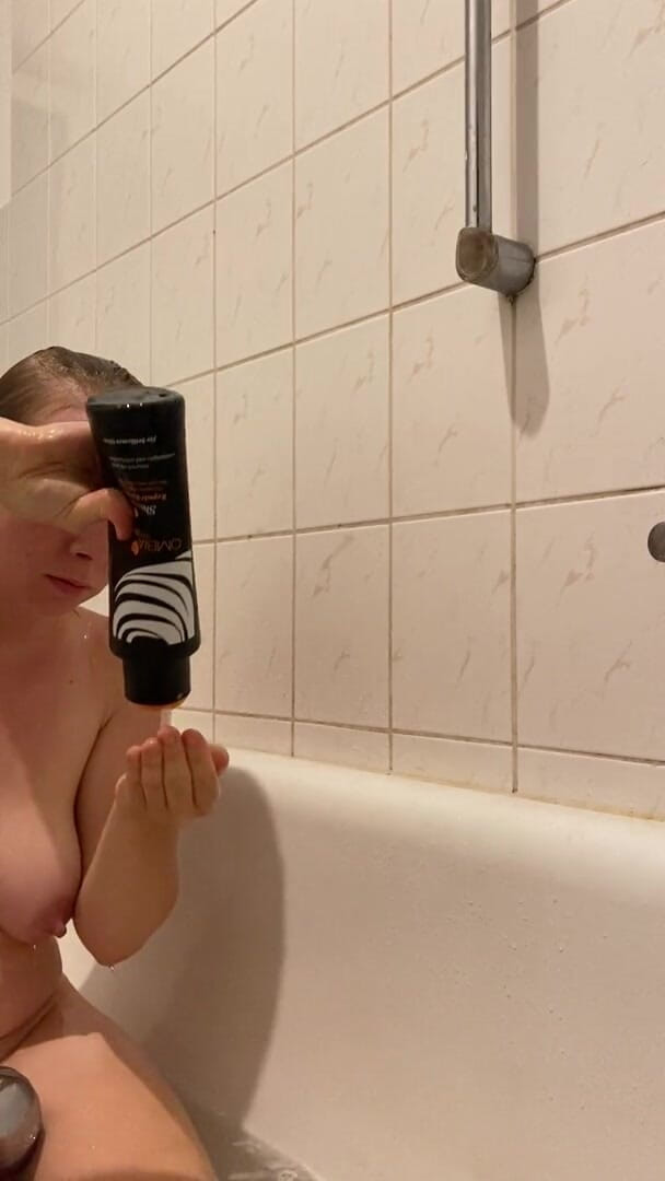 SweetLucy96: Camera in the shower
