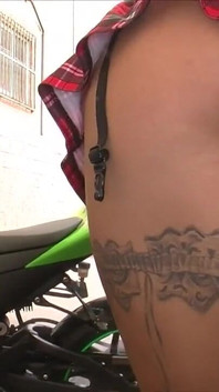 Susy Gala går nerför gatan för att sluta med att knulla en bra kuk