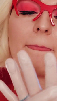 Asmr: Sarung Tangan Nitril Vinyl (blogger Arya Grander dengan Kostum Halloween Karet Lateks)