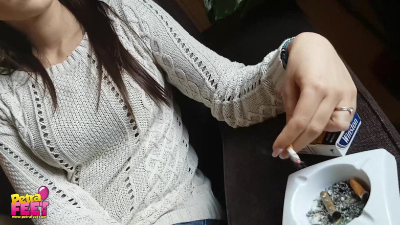 Smokin Fetish: Fantastic brunette babe loves cigars so much