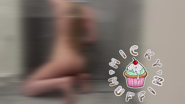 Micky Muffin Studio: ¡Chorro de ducha! Se está humedeciendo
