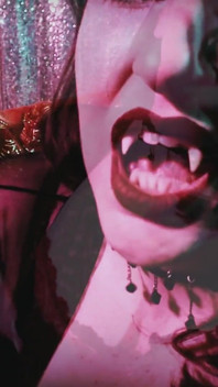 Ngintip video 'dikuras sama ratu vampir'