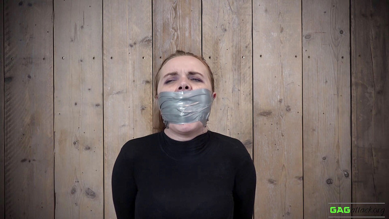 Gag Attack: Roxy - rekaman PVC disumpal