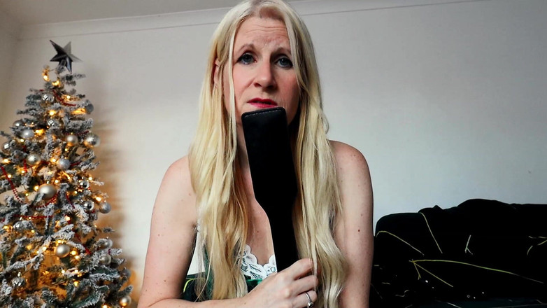 Britishmilf: 圣诞切除术和娘娘腔化