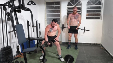 carmonaoficial: Mông của đối tác chết tiệt trong phòng tập thể dục