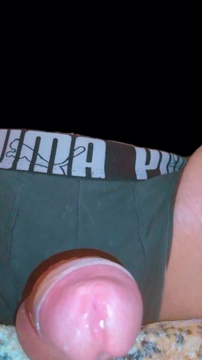 Naughty Cock: Zakar besar putaran dan selepas mual, ludah susu.