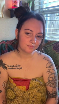 자위하는 통통한 흡연자
