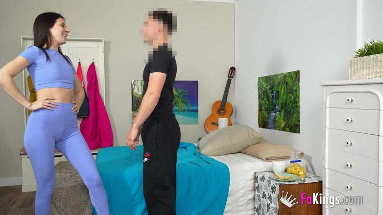 FAKings: 2 luni în Spania și ea este deja înfometare pentru carne spaniolă bun!