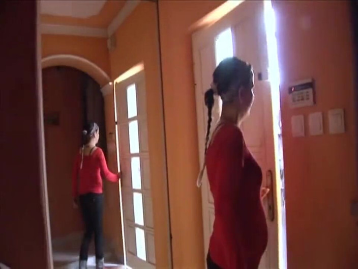 Absolute BDSM films - The original: गर्भवती लेस्बियन चूत 69 की स्थिति में चाट रही है