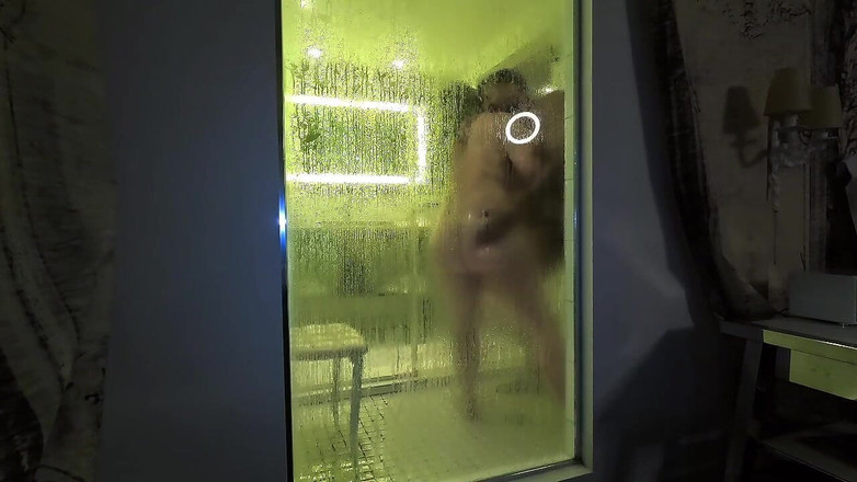 HARRYLONG007: La Grande Culona PAWG Viene Scopata Davanti Alla Doccia