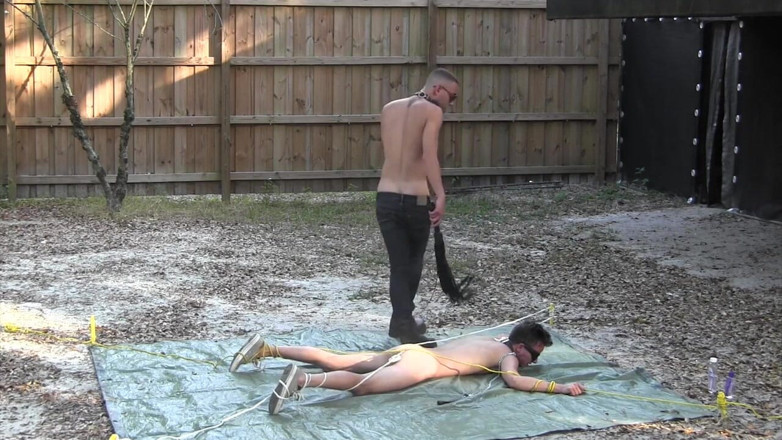 Dream Boy Bondage: Poslouchání Lukase - Kapitola 2