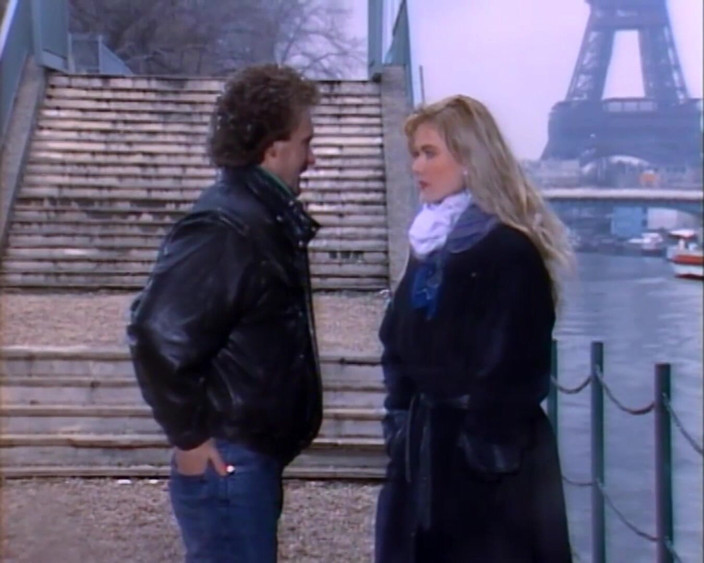 Vintage Climax: Loira gata chupa pau e recebe porra na boca