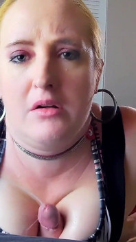 MILFフェラチオ 胸を使った大量の射精