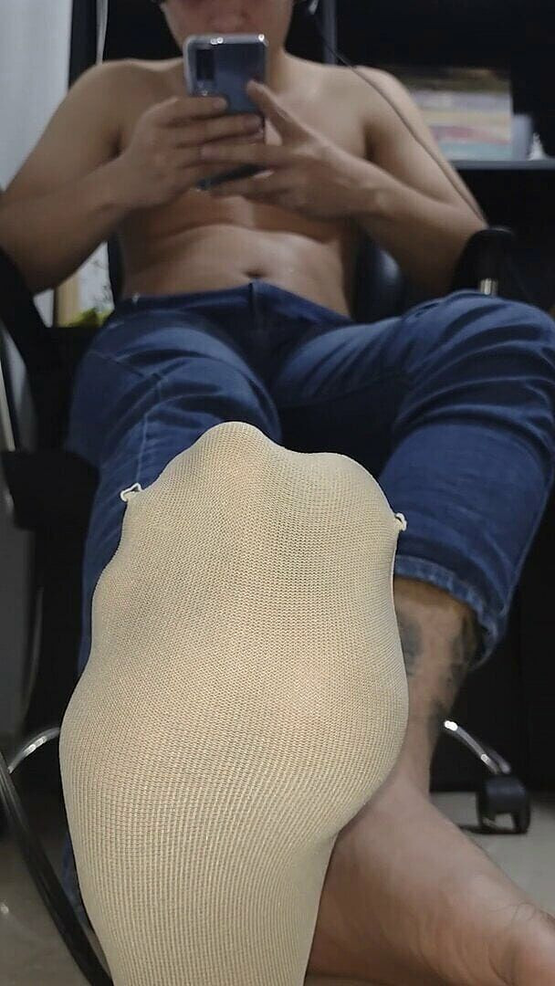 Tomas Styl: このビデオをすべての足フェティシストと共有してください