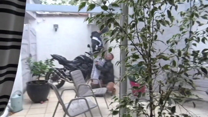 AMATOR BAREBACK FRENCH PORN: Fodida em pêlo por motociclista hetero
