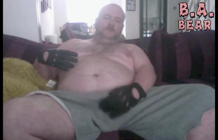 B A Bear: Stepdaddy Wanks in His Black Leather Gloves