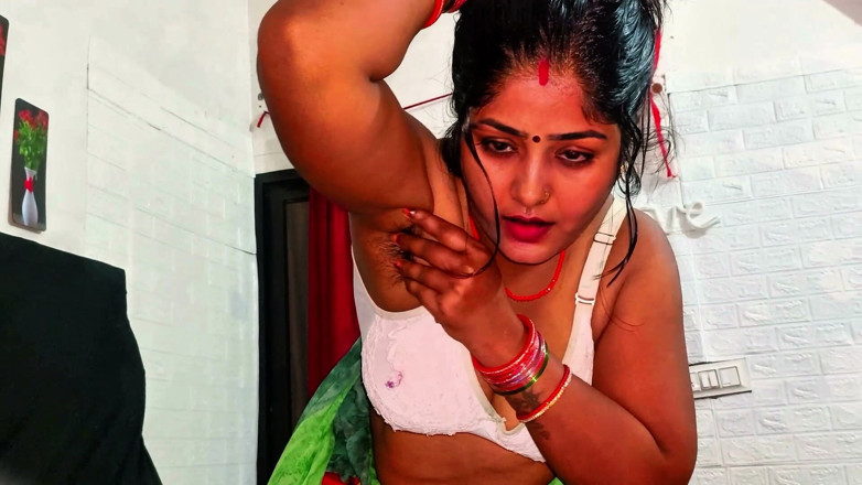 Raj pallvi: Indiana fazendo sexo com namorado enquanto fala com marido hindi