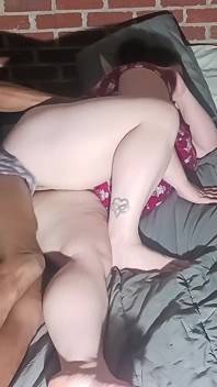 Sloppy Lynn Side Way Banging That Fat Pussy Good with One Her Leg up