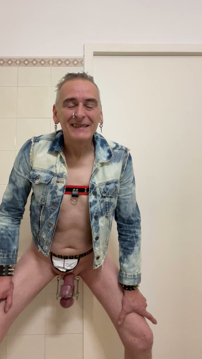 Jeansaddict: Just Me Skinhead Punk