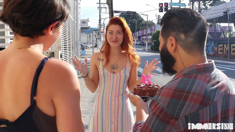 Lady Snow Brasil: Kejutan hari jadi! Berkongkek dengan Beberapa Kawan