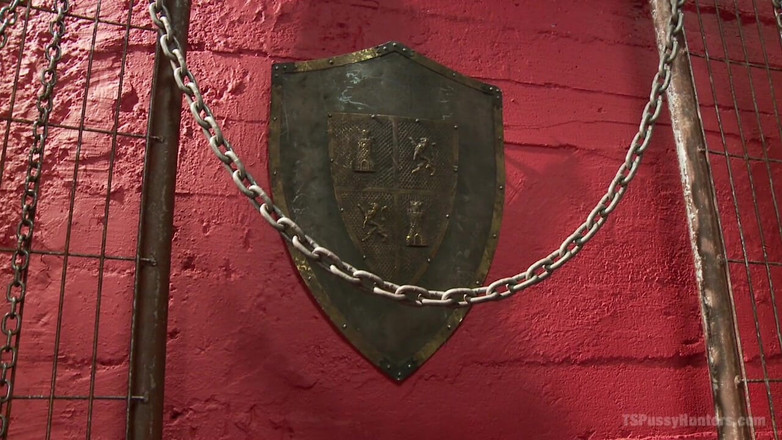 TS Pussy Hunters by Kink: Lisa Tiffian poddaje się TS Honey Foxxx i jej dużego...