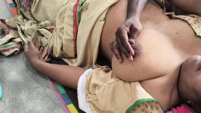 Indian IFS: Menghisap buah dada