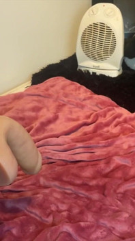 Lovense fuckmachine açık ve biraz eğlenmek istiyorum!!