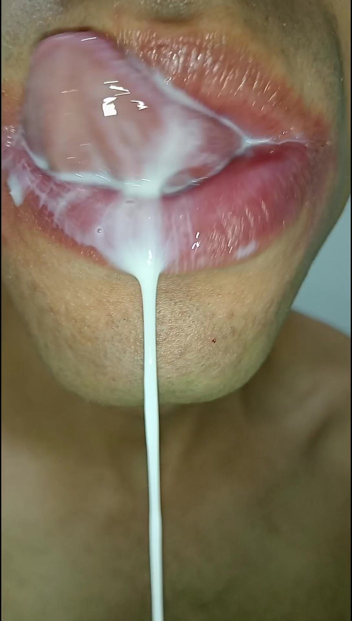 Rey rey: Îmi place sperma în gura mea