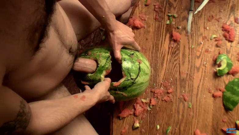 Straight naked thugs: Ai futut vreodată un pepene verde?