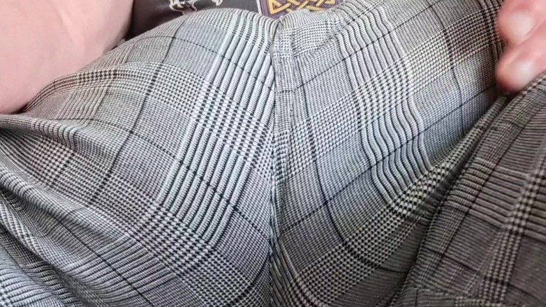 Monster_Meat_: Procházka po zahradě v obleku