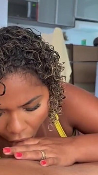 Esta joven brasileña está muy caliente, Izadora Lina
