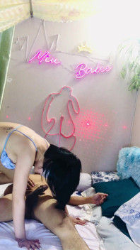 애인을 유혹하는 싱가포르 소녀