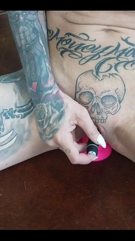 Menunggang Dildo