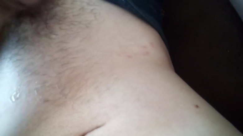 LilTaste: Transgirl nuda che assaggia il suo delizioso stomaco cummy