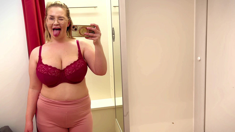 JessieHH: 夏のドレスとブラの試着 荷物 NSFW